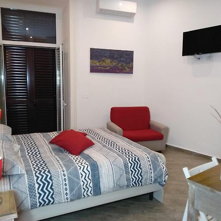 B&B Da Ary Colorful Rooms Наполи Екстериор снимка